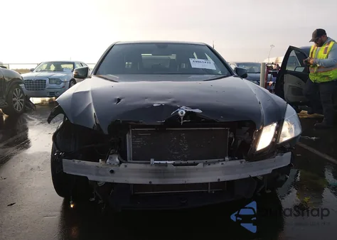 2013 Mercedes-Benz E 350 4Matic из США, поврежденный, VIN WDDHF8JB9DA765939